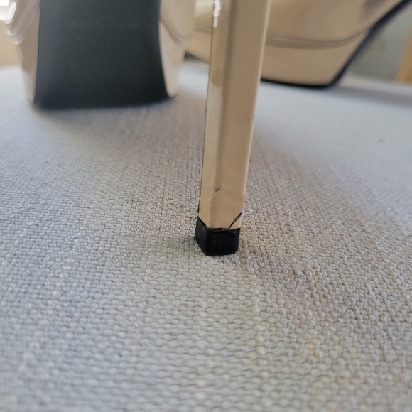 SAINT LAURENT classic heels in nude - Picture 11 of 14